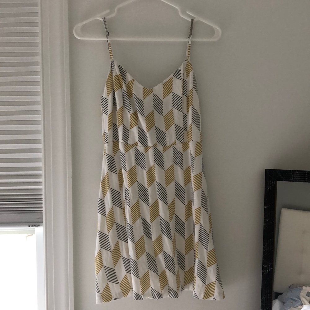 Vestique Geometric-Pattern Mini Dress - Size M